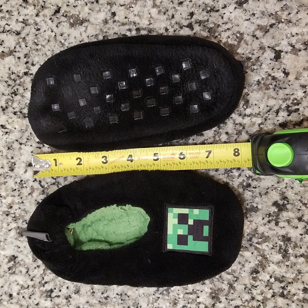Minecraft Slippers Size L - Picture 4 of 4